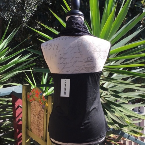 New! Sexy Black Lace Halter Top - Picture 4 of 6